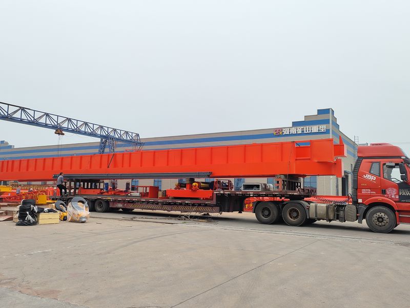 通用橋式起重機 QDXX32/5t—27.7m 制作完成，發(fā)往陜西省銅川市交付客戶使用。